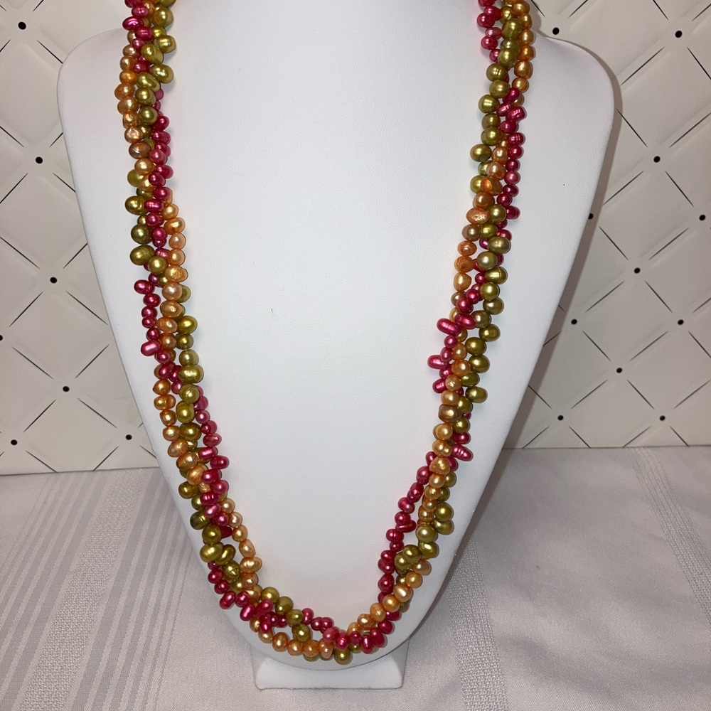 Three-strand freshwater pearls necklace ❤️